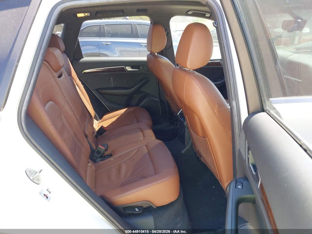 44910415 :رقم المزاد ، WA1DKAFP1BA052864 vin ، 2011 Audi Q5 3.2 Premium Plus مزاد بيع