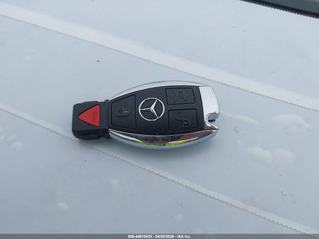 Продажа на аукционе авто 2004 Mercedes-benz E 320, vin: WDBUF65J54A414829, номер лота: 44910433