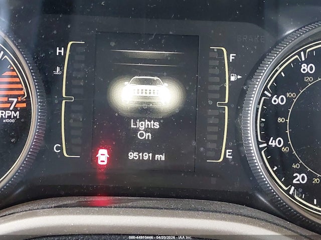 1C4PJLCB4HW626332 Jeep Cherokee Latitude Fwd