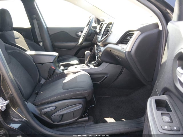 2016 Jeep Cherokee Latitude მანქანა იყიდება აუქციონზე, vin: 1C4PJMCB5GW214151, აუქციონის ნომერი: 44910490