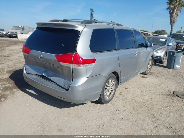 2012 Toyota Sienna Xle V6 8 Passenger მანქანა იყიდება აუქციონზე, vin: 5TDYK3DC0CS278904, აუქციონის ნომერი: 44910502