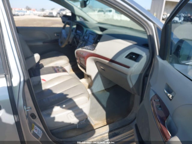 2012 Toyota Sienna Xle V6 8 Passenger მანქანა იყიდება აუქციონზე, vin: 5TDYK3DC0CS278904, აუქციონის ნომერი: 44910502