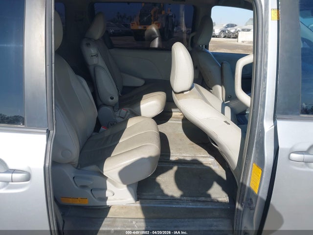 2012 Toyota Sienna Xle V6 8 Passenger მანქანა იყიდება აუქციონზე, vin: 5TDYK3DC0CS278904, აუქციონის ნომერი: 44910502
