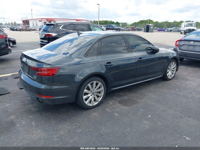44910530 :رقم المزاد ، WAUDNAF41JA125102 vin ، 2018 Audi A4 2.0t Premium/2.0t Tech Premium مزاد بيع