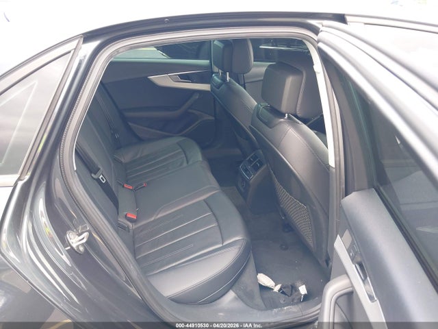 44910530 :رقم المزاد ، WAUDNAF41JA125102 vin ، 2018 Audi A4 2.0t Premium/2.0t Tech Premium مزاد بيع