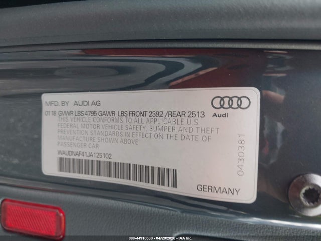 44910530 :رقم المزاد ، WAUDNAF41JA125102 vin ، 2018 Audi A4 2.0t Premium/2.0t Tech Premium مزاد بيع