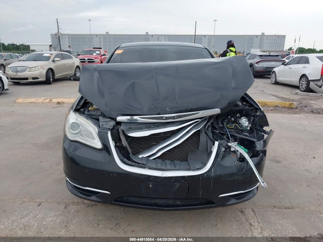 2013 Chrysler 200 Touring მანქანა იყიდება აუქციონზე, vin: 1C3CCBBB5DN736167, აუქციონის ნომერი: 44910584