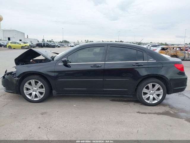 2013 Chrysler 200 Touring მანქანა იყიდება აუქციონზე, vin: 1C3CCBBB5DN736167, აუქციონის ნომერი: 44910584