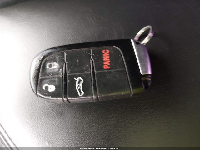 2015 Dodge Challenger R/t Scat Pack მანქანა იყიდება აუქციონზე, vin: 2C3CDZFJXFH747555, აუქციონის ნომერი: 44910635