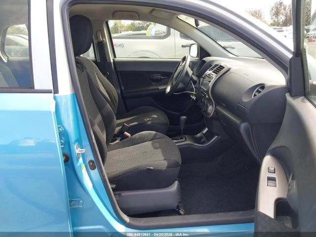 Scion XD 2014 JTKKUPB41E1041723 Image 5