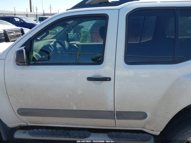 44910683 :رقم المزاد ، 5N1AN0NW2DN810222 vin ، 2013 Nissan Xterra S مزاد بيع
