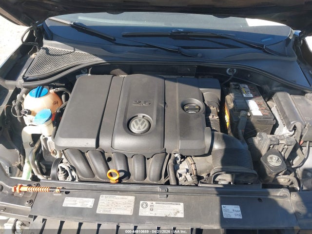 2012 Volkswagen Passat 2.5l Se მანქანა იყიდება აუქციონზე, vin: 1VWBP7A3XCC072314, აუქციონის ნომერი: 44910689