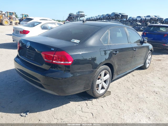2012 Volkswagen Passat 2.5l Se მანქანა იყიდება აუქციონზე, vin: 1VWBP7A3XCC072314, აუქციონის ნომერი: 44910689