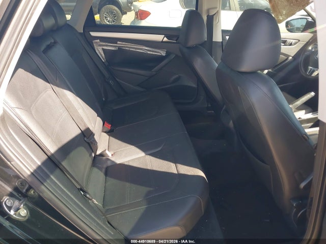 2012 Volkswagen Passat 2.5l Se მანქანა იყიდება აუქციონზე, vin: 1VWBP7A3XCC072314, აუქციონის ნომერი: 44910689