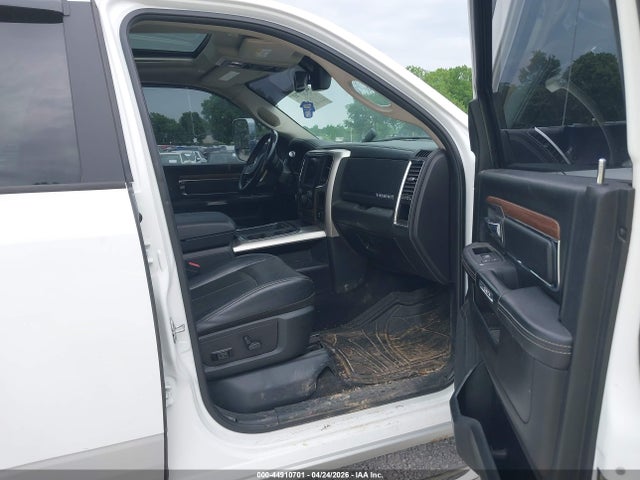 44910701 :رقم المزاد ، 3C63R3ML8JG429612 vin ، 2018 Ram 3500 Laramie  4x4 6'4 Box مزاد بيع