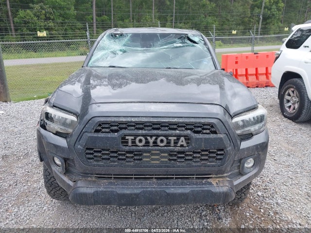 3TYCZ5AN9NT079798 Toyota Tacoma Trd Off Road