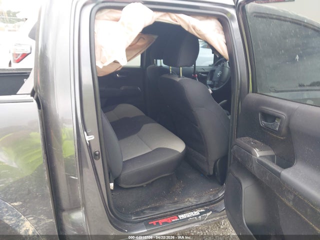 3TYCZ5AN9NT079798 Toyota Tacoma Trd Off Road