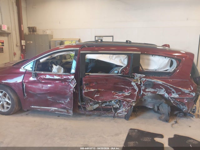 Aukcja sprzedaży 2017 Chrysler Pacifica Touring-l Plus, vin: 2C4RC1EG0HR810823, numer aukcji: 44910713