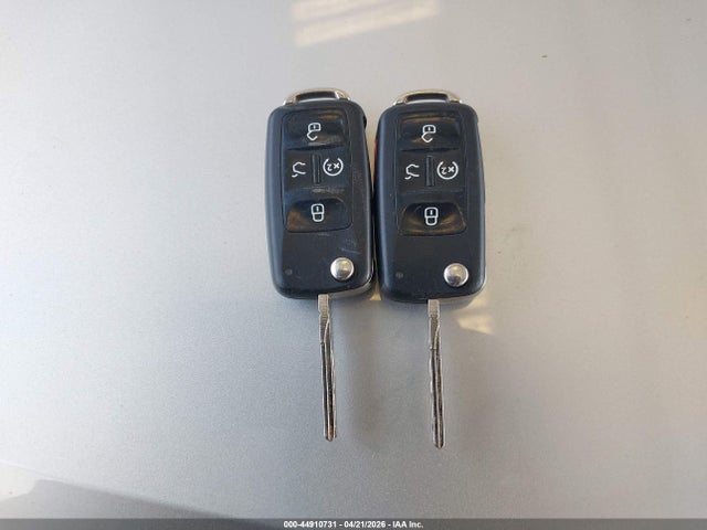 2013 Volkswagen Passat 2.5l Sel Premium მანქანა იყიდება აუქციონზე, vin: 1VWCP7A34DC054459, აუქციონის ნომერი: 44910731