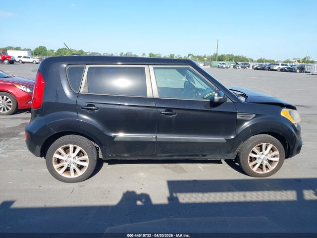44910732 :رقم المزاد ، KNDJT2A64C7742472 vin ، 2012 Kia Soul +/!/sport مزاد بيع