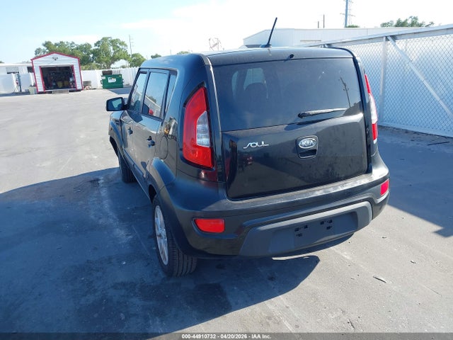 44910732 :رقم المزاد ، KNDJT2A64C7742472 vin ، 2012 Kia Soul +/!/sport مزاد بيع