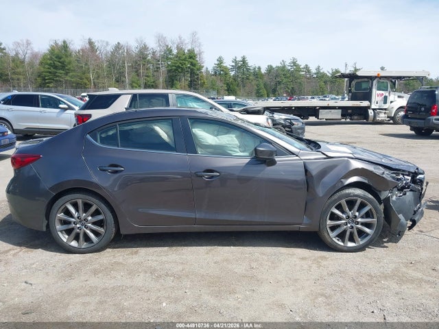 3MZBN1V31JM239670 Mazda Mazda3 Touring