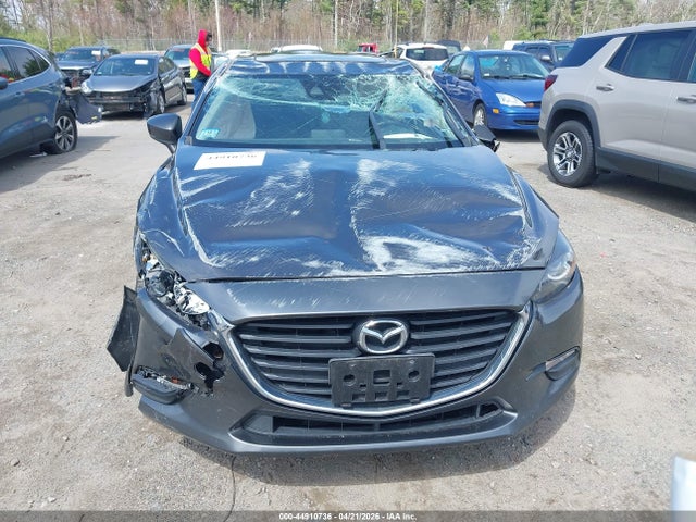 3MZBN1V31JM239670 Mazda Mazda3 Touring