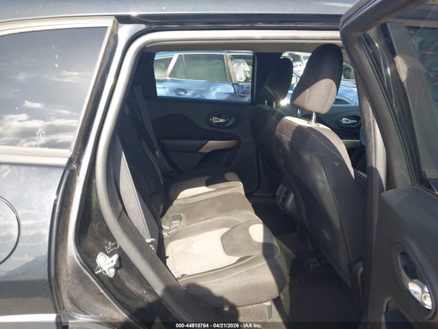 44910764 :رقم المزاد ، 1C4PJMAB8HW666325 vin ، 2017 Jeep Cherokee Sport مزاد بيع