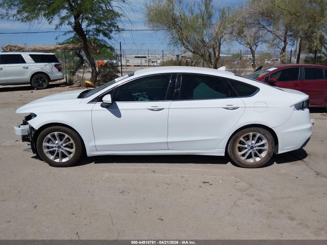 44910791 :رقم المزاد ، 3FA6P0HD1LR257675 vin ، 2020 Ford Fusion Se مزاد بيع