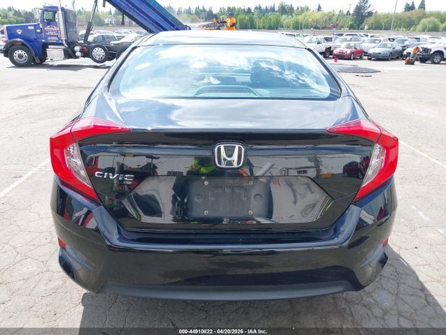 Auction sale of the 2017 Honda Civic Lx, vin: 2HGFC2F56HH576605, lot number: 44910822
