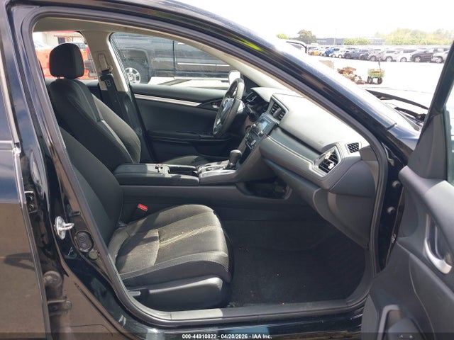 Auction sale of the 2017 Honda Civic Lx, vin: 2HGFC2F56HH576605, lot number: 44910822