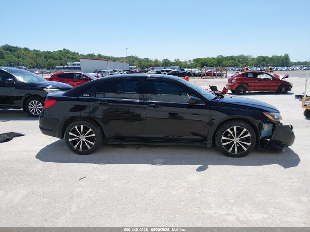 44910826 :رقم المزاد ، 1C3CCBCG9DN523992 vin ، 2013 Chrysler 200 Limited مزاد بيع