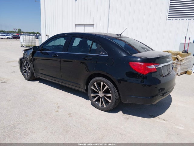 44910826 :رقم المزاد ، 1C3CCBCG9DN523992 vin ، 2013 Chrysler 200 Limited مزاد بيع