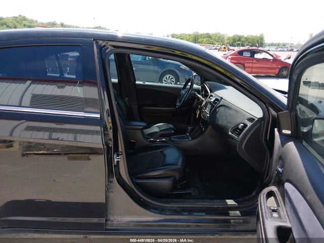 44910826 :رقم المزاد ، 1C3CCBCG9DN523992 vin ، 2013 Chrysler 200 Limited مزاد بيع