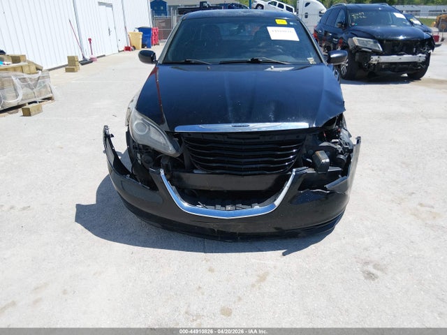 44910826 :رقم المزاد ، 1C3CCBCG9DN523992 vin ، 2013 Chrysler 200 Limited مزاد بيع