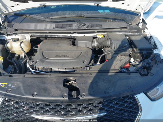 Продаж на аукціоні авто 2022 Chrysler Pacifica Touring L, vin: 2C4RC1BG5NR191815, номер лоту: 44910830
