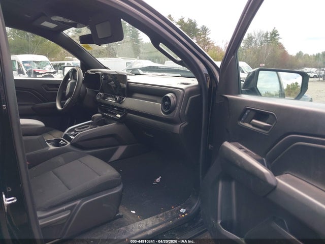 Продажа на аукционе авто 2024 Chevrolet Colorado 4wd Trail Boss, vin: 1GCPTEEK2R1185186, номер лота: 44910841