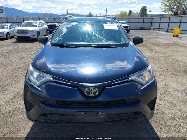 2018 Toyota Rav4 Le მანქანა იყიდება აუქციონზე, vin: JTMBFREV9JJ205151, აუქციონის ნომერი: 44910858