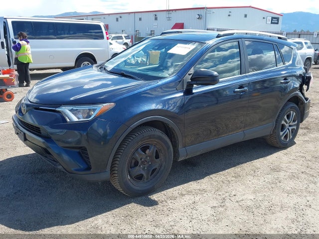 2018 Toyota Rav4 Le მანქანა იყიდება აუქციონზე, vin: JTMBFREV9JJ205151, აუქციონის ნომერი: 44910858