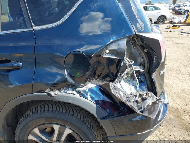 2018 Toyota Rav4 Le მანქანა იყიდება აუქციონზე, vin: JTMBFREV9JJ205151, აუქციონის ნომერი: 44910858