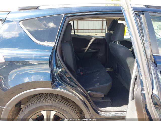 2018 Toyota Rav4 Le მანქანა იყიდება აუქციონზე, vin: JTMBFREV9JJ205151, აუქციონის ნომერი: 44910858
