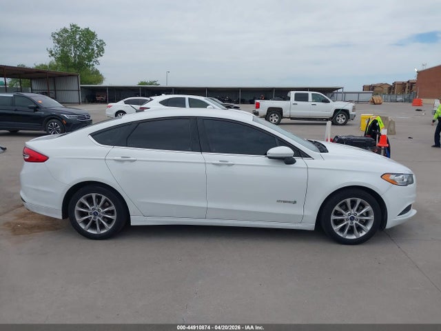 2017 Ford Fusion Hybrid Se მანქანა იყიდება აუქციონზე, vin: 3FA6P0LU8HR254965, აუქციონის ნომერი: 44910874