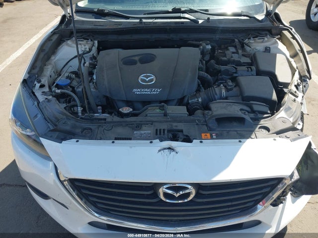 3MZBN1L38JM191118 Mazda Mazda3 Touring
