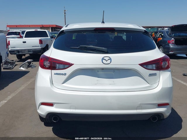 3MZBN1L38JM191118 Mazda Mazda3 Touring