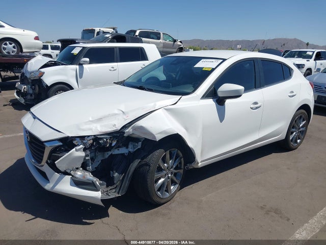 3MZBN1L38JM191118 Mazda Mazda3 Touring