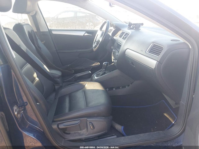 Продаж на аукціоні авто 2013 Volkswagen Jetta 2.5l Se, vin: 3VWDP7AJ5DM395421, номер лоту: 44910904