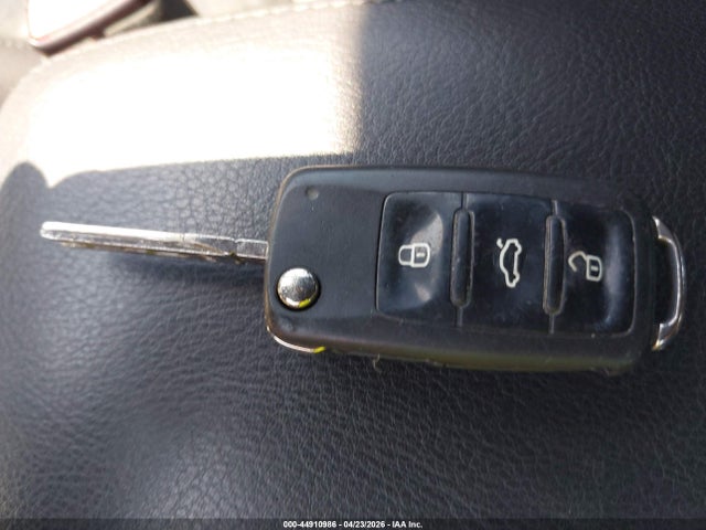 44910986 :رقم المزاد ، WVWGD7AJ9DW136939 vin ، 2013 Volkswagen Gti Drivers Edition مزاد بيع