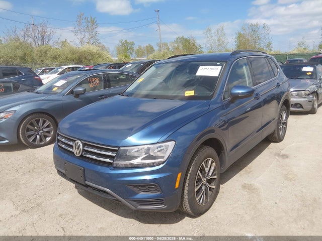 Продаж на аукціоні авто 2019 Volkswagen Tiguan 2.0t Se/2.0t Sel/2.0t Sel R-line/2.0t Sel R-line Black, vin: 3VV2B7AX0KM174790, номер лоту: 44911000