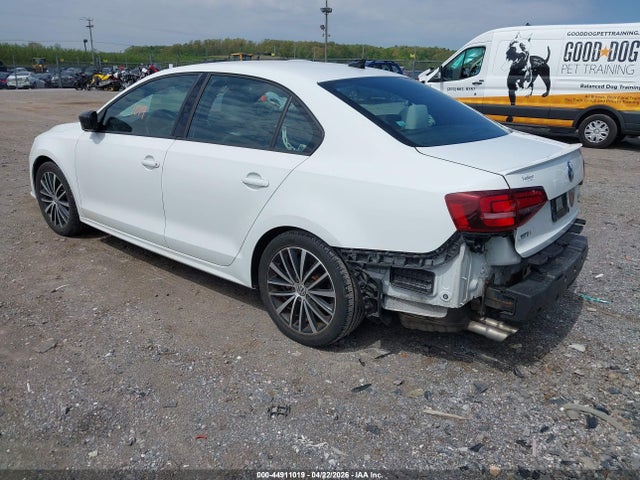 2017 Volkswagen Jetta 1.8t Sport მანქანა იყიდება აუქციონზე, vin: 3VWD17AJ3HM299830, აუქციონის ნომერი: 44911019
