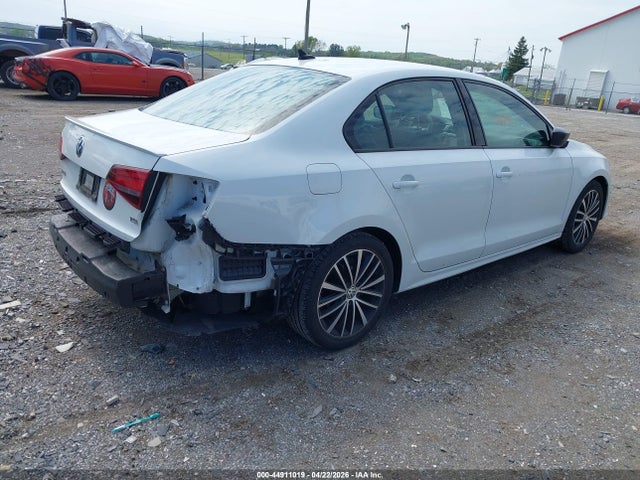 2017 Volkswagen Jetta 1.8t Sport მანქანა იყიდება აუქციონზე, vin: 3VWD17AJ3HM299830, აუქციონის ნომერი: 44911019